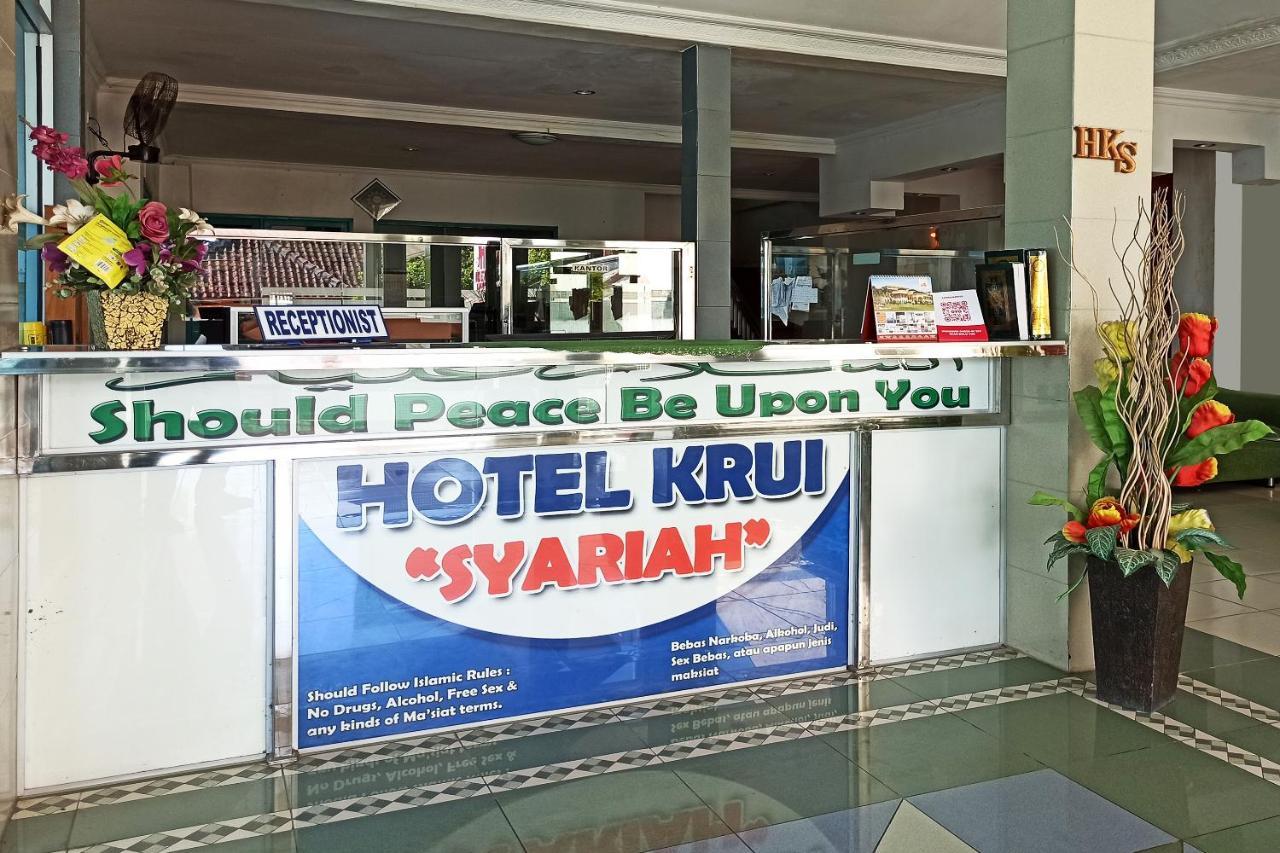 Oyo 2611 Hotel Krui Syariah 外观 照片