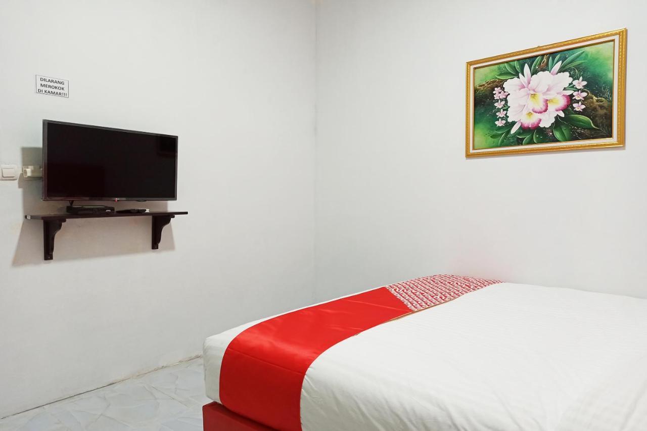 Oyo 2611 Hotel Krui Syariah 外观 照片