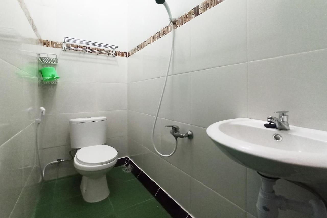 Oyo 2611 Hotel Krui Syariah 外观 照片