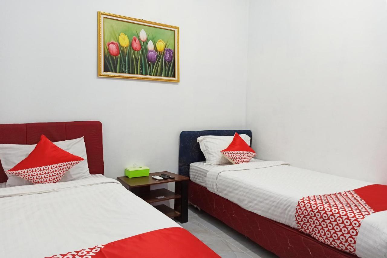 Oyo 2611 Hotel Krui Syariah 外观 照片