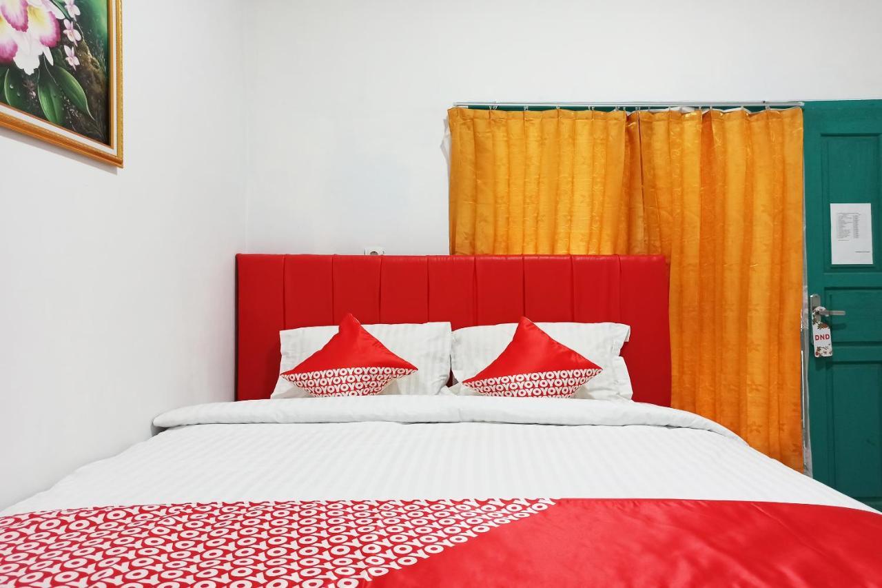 Oyo 2611 Hotel Krui Syariah 外观 照片