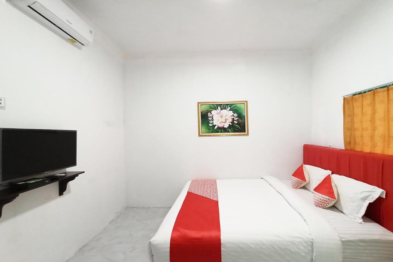 Oyo 2611 Hotel Krui Syariah 外观 照片